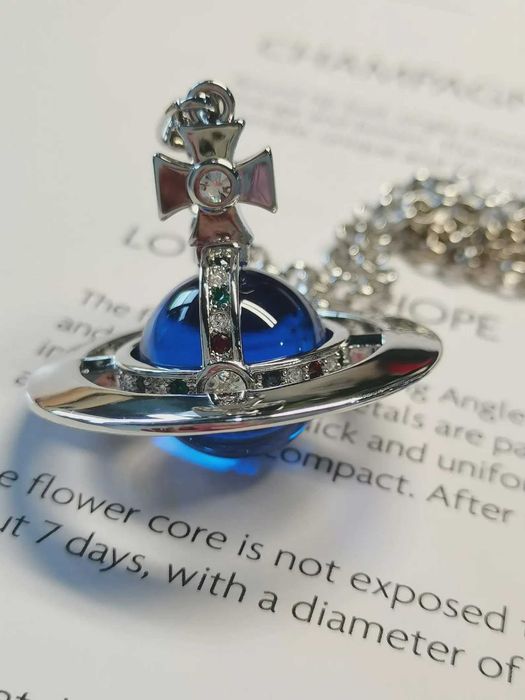 Vivienne Westwood Колие