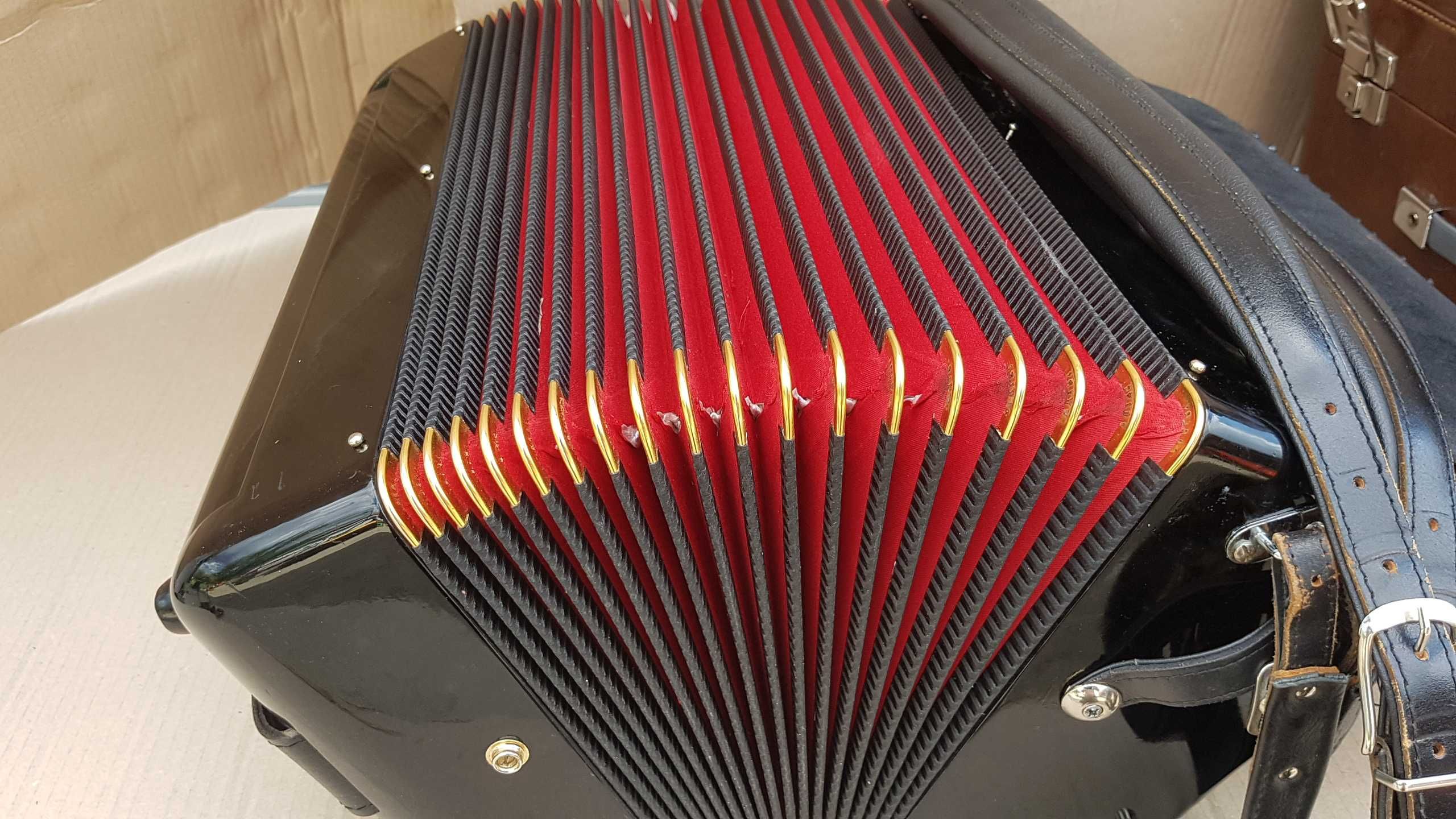 Acordeon Stradella Stocco 120 basi,MIDI,