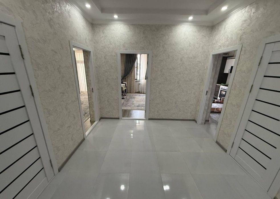 Shota Rustaveli koʻchasida 2 xonali kvartira ijaraga beriladi