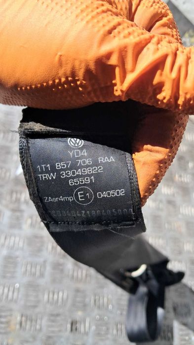 centura stanga / dreapta fata VW Touran cod 1T1857706A / 1T1857706