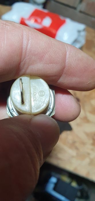 Разпръсквачи за камиони Мерцедес и ФиатBOSCH DELA  28 S 414