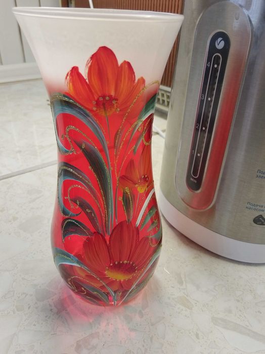 Продам Вазу для цветов .