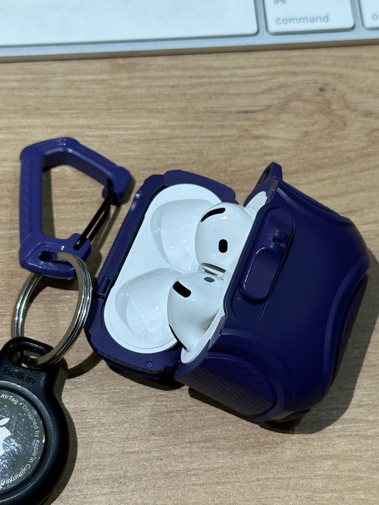 Продаю AirPods 4 AirTag