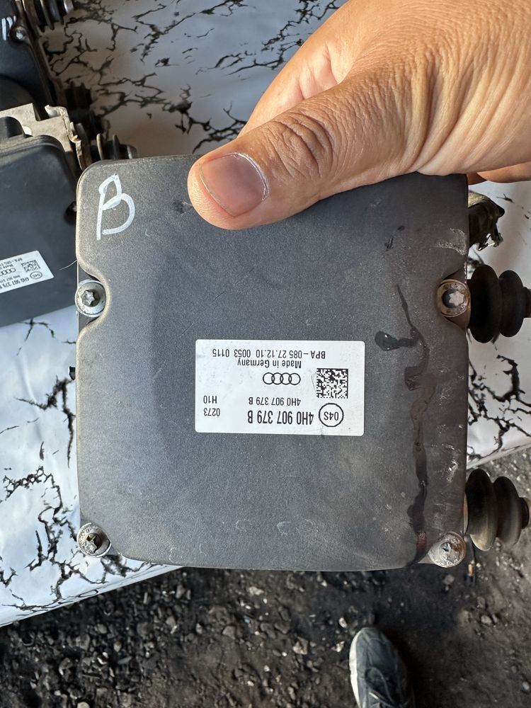 ABS помпа модул Абс за Audi A8 4h D4 4h0614517 B 4H0907379 B