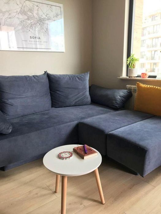 Двустаен апартамент в ж.к. Лагера.