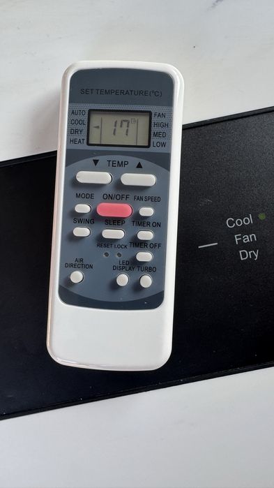 Dezumidificator Trotek , extrage umezeala, capacitate 30 litri pe zi