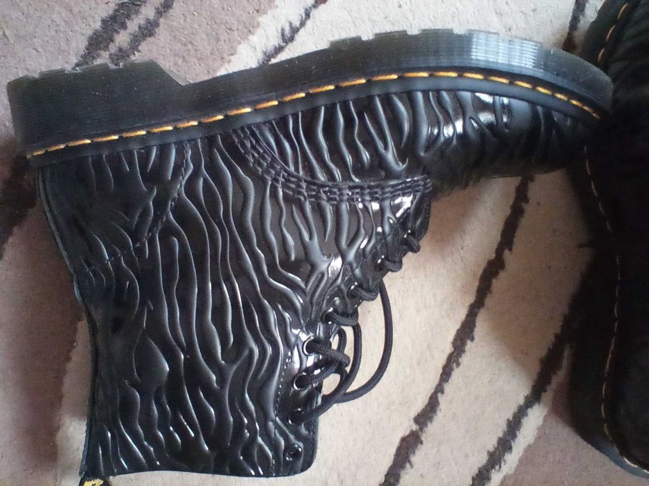 Bocanci originali dr. Martens, negri, marimea 42