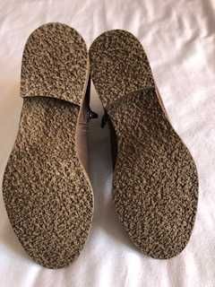 GHETE NOI din  piele maro