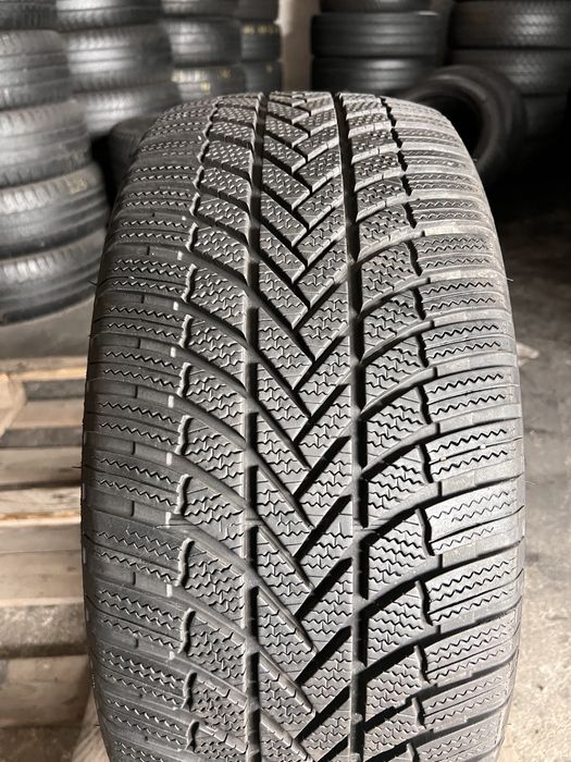 1 anvelopa iarna 245/45/18 , Bridgestone , DOT 2022 , 7.7 mm