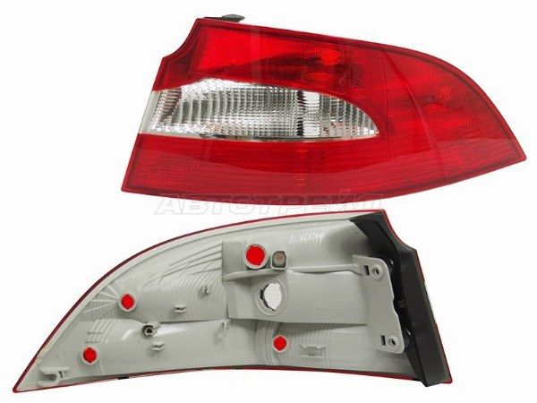 Фонарь задний Skoda Superb