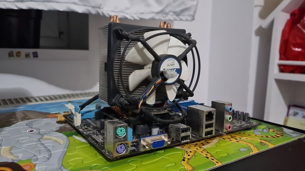 kit i5 2400 placa baza asus + la solicitare placa video + memeorie ram