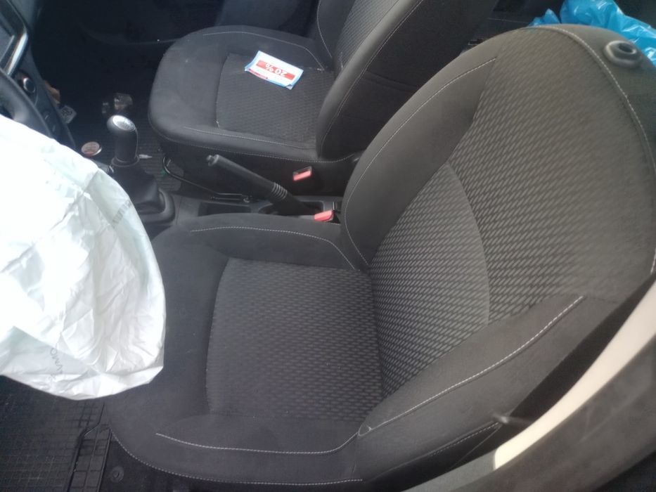 Дачия Сандеро 0.9турбо 2019г фейс,нави на части 48000кн