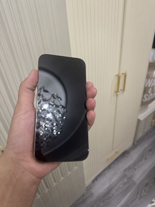 Iphone 16 pro max oldidi shisha qirilgan