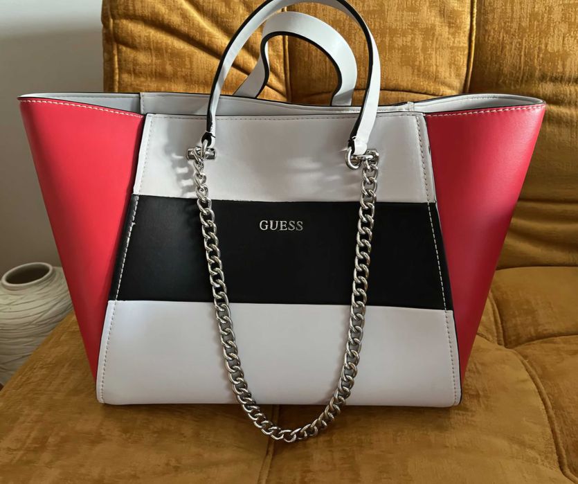 Guess оригинална дамска чанта