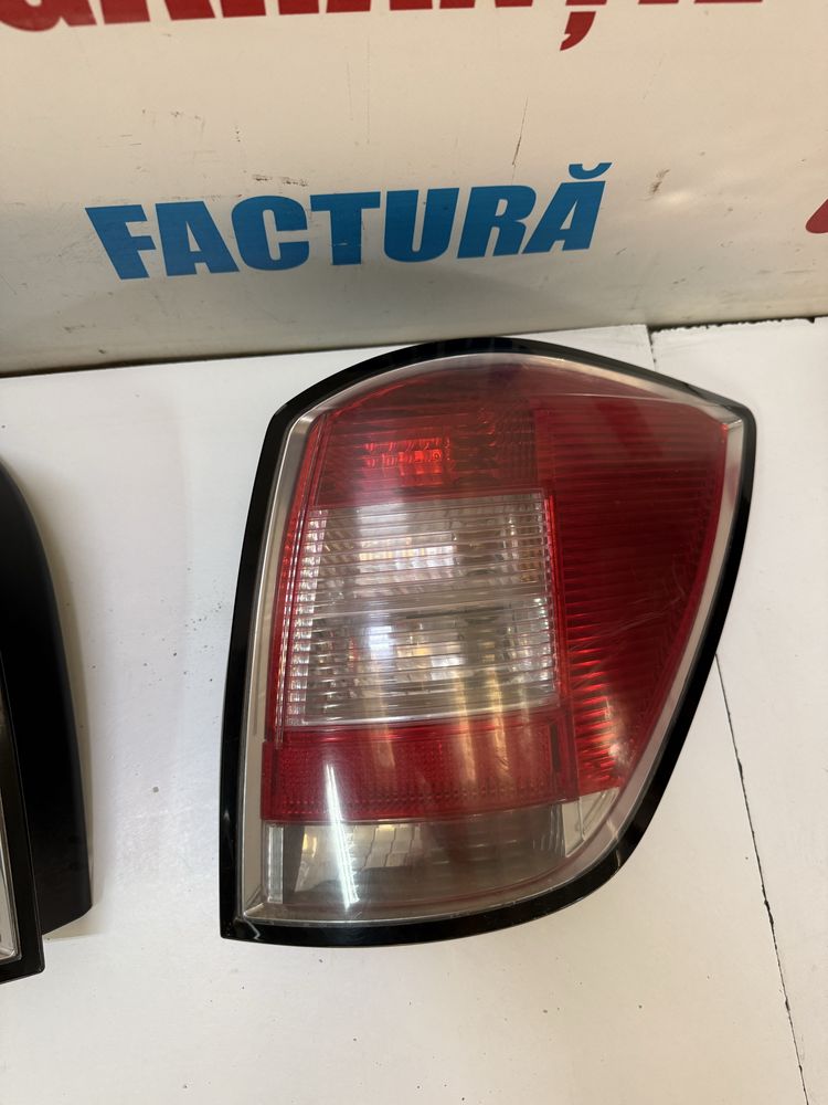 Tripla triple stop stanga dreapta Opel Astra H Break Combi Avant