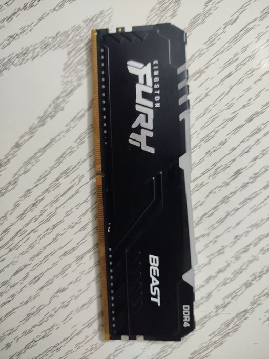 Продаётся мат. Плата+ I5 10400f+ озу 16