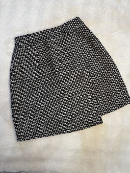 Юбка Твидовая. Снизу шорты. Размер XS-S
