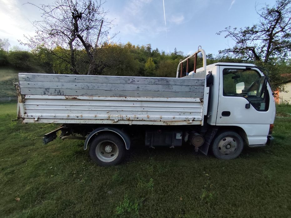 Vând sau schimb Isuzu 3.0