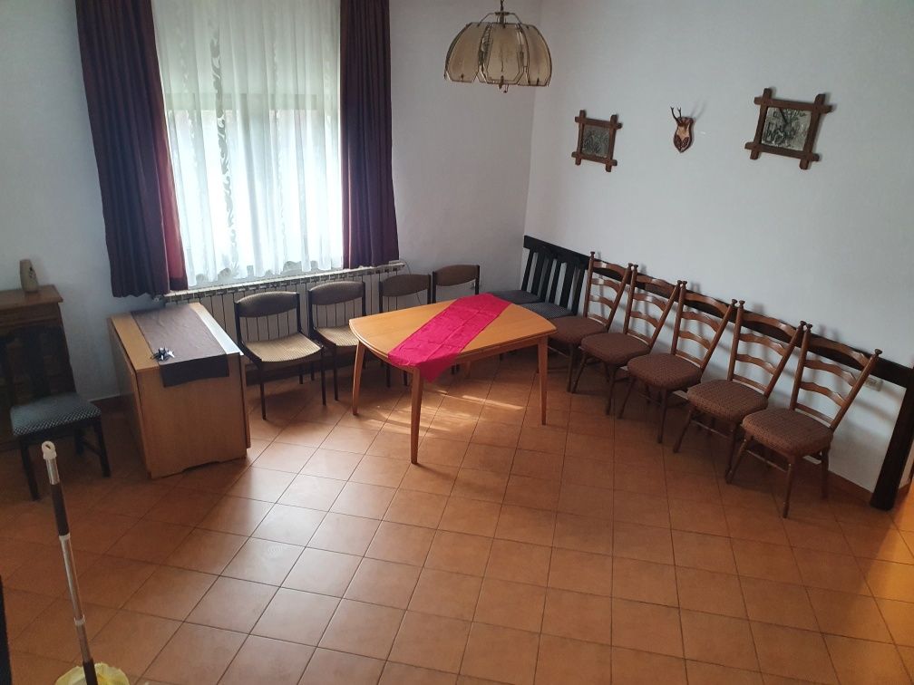 Inchiriez Cabana-Casa pentru Petreceri private.