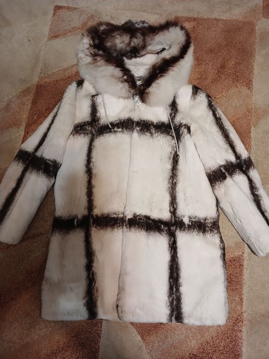 Продаю две шубы.В отличном состоянии