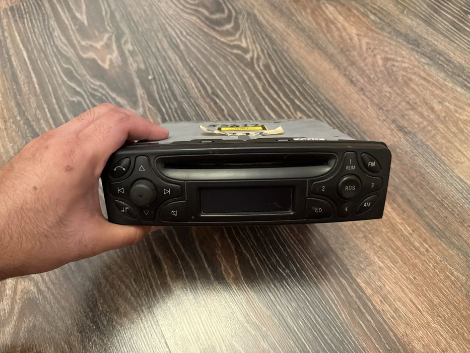 CD Player / Casetofon Becker BE 6021 pentru W124/W201/W140 etc