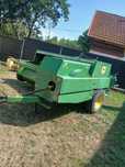 Presa John deere 332