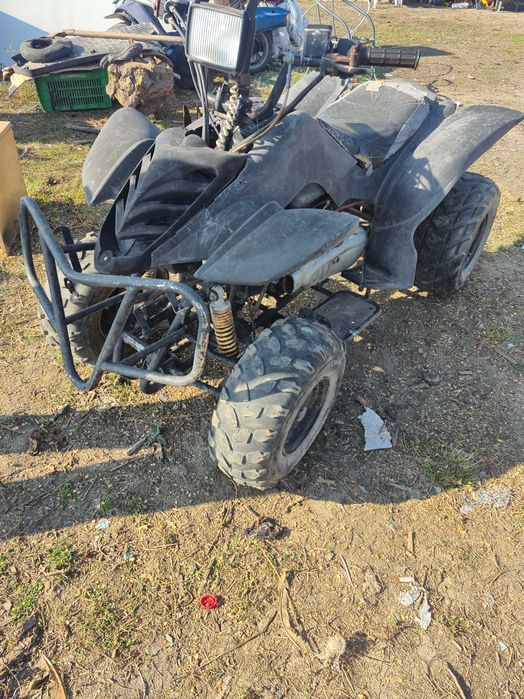 Vand atv 250cc are probleme la carburator trebuie schimbat