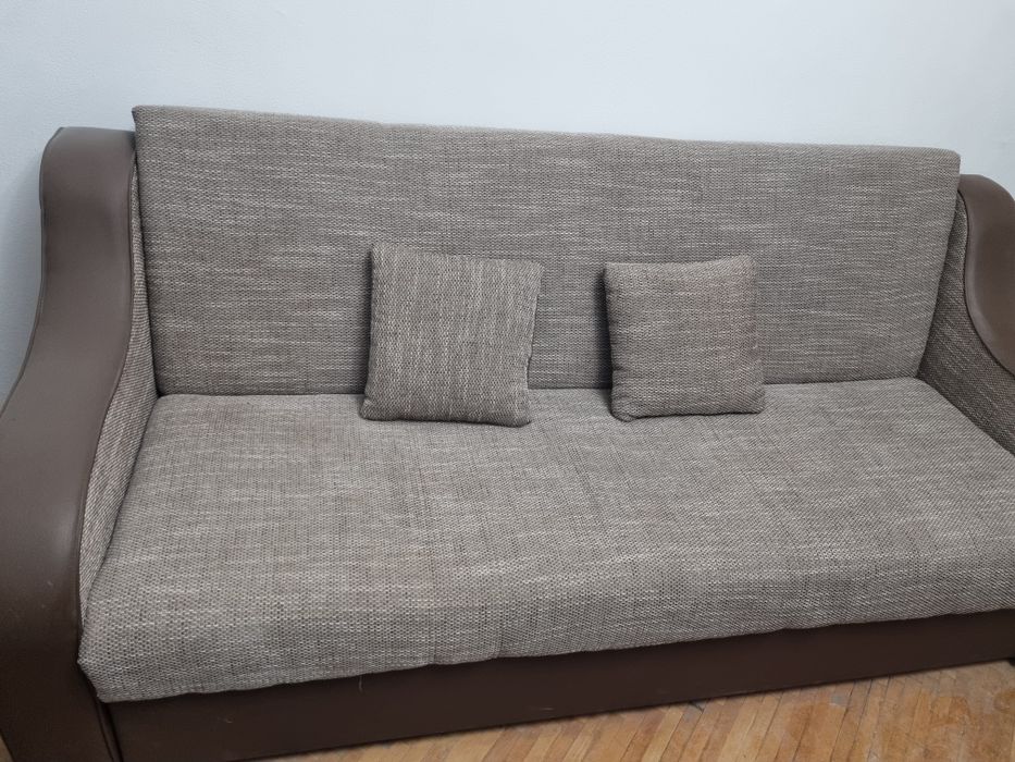 Vand ieftin canapea extensibila,lada