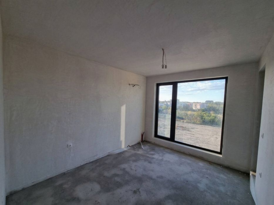 Тристаен апартамент за продажба в Тракия