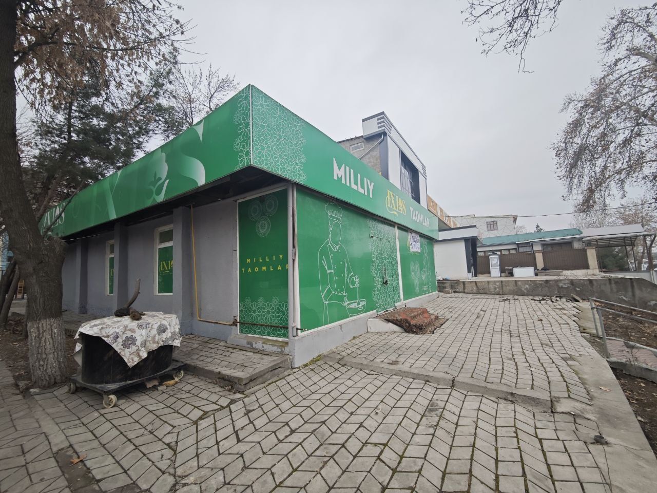 Продается здание — Чиланзар — Вдоль дороги — 1.7 сотки — площадь 300м²