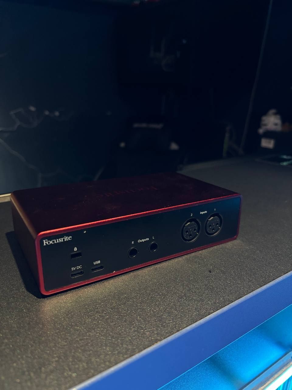 Звуковая карта Focusrite Scarlett 2i2 4d gen