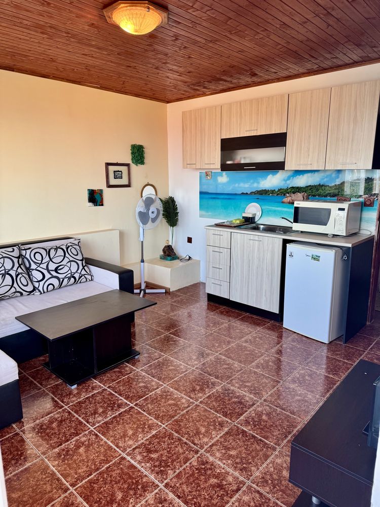 Къща за гости Sunny House