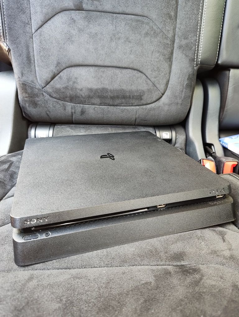 Playstation 4 Slim 1TB