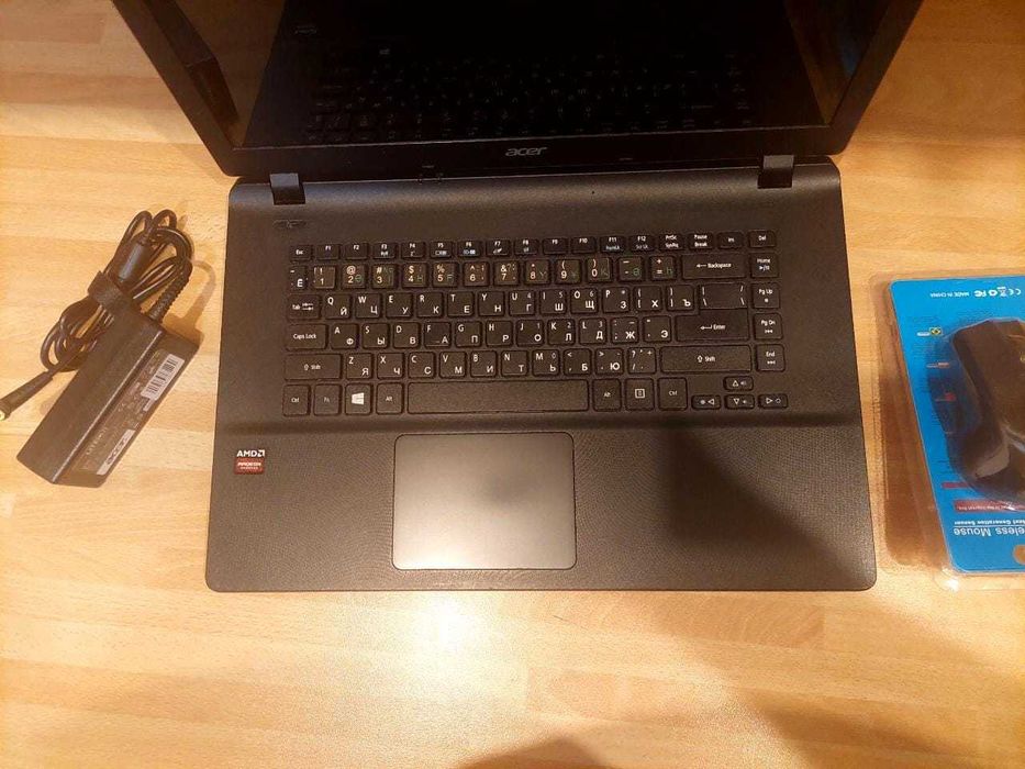 Ноутбук Acer aspire ES1-522 Новая батарея, беспроводная мышь.