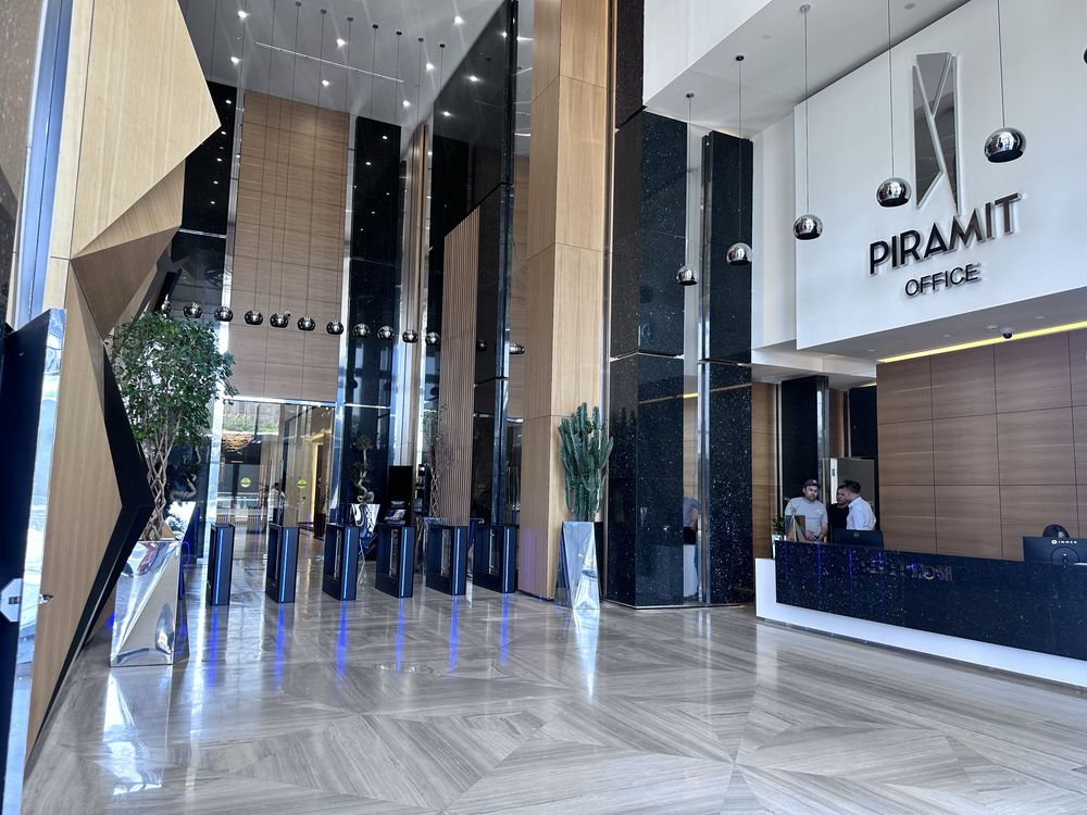 Сдаётся в аренду офис в элитном новостройке Piramit Tower ул Бабура