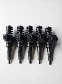 Injector original Volkswagen Transporter T5 / Touareg 2.5TDI AXE / BAC