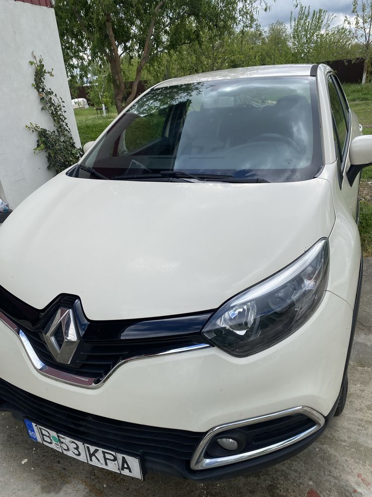 Renault Captur carte service