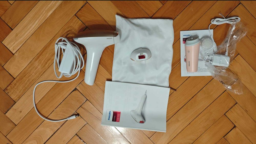 Epilator IPL Philips Lumea Advanced BRI922/00 + Perie facială.