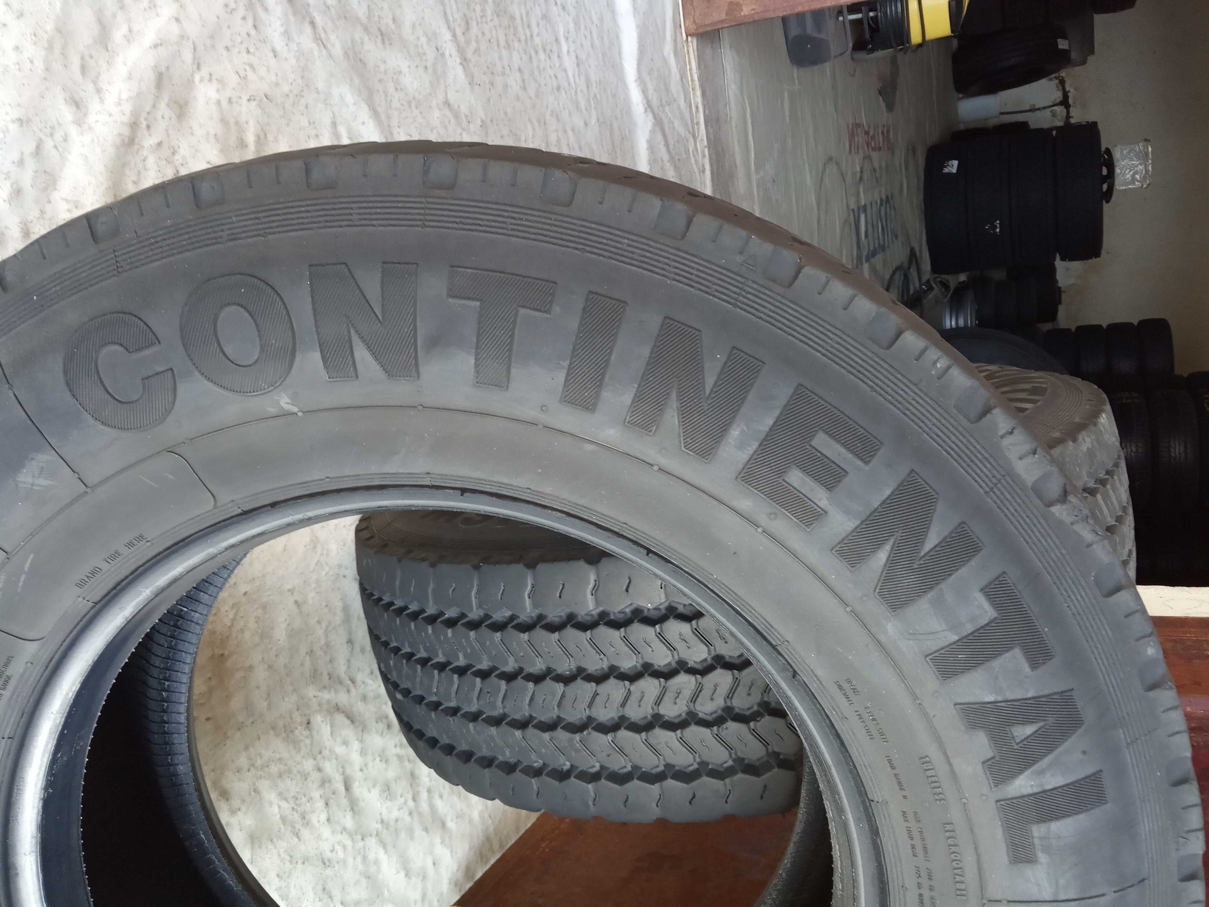 2 тежкотоварни гуми 285/70R19.5 Continental Scandinavia HSW 145/143М