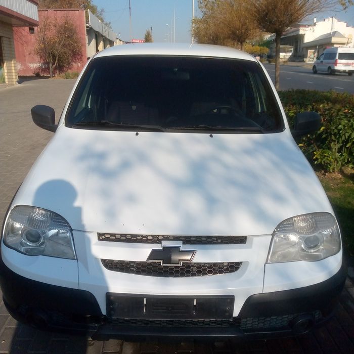 Chevrolet niva sotiladi
