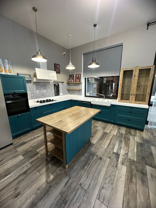 Кухонный гарнитур + техника