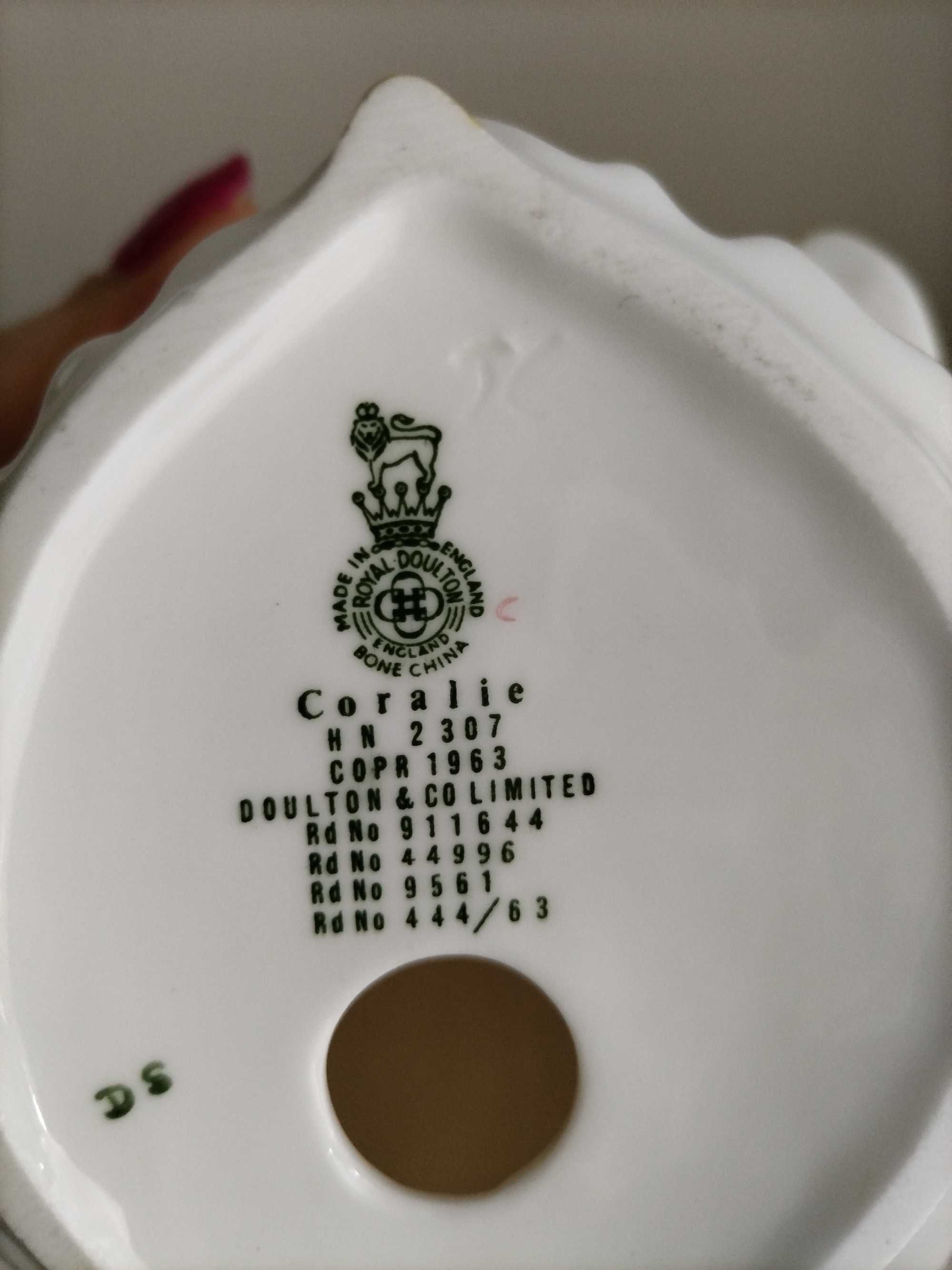 Порцеланови статуетки Coalport