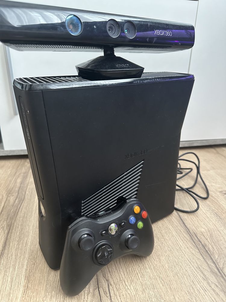 Xbox 360 slim 250gb Kinect modat RGH3