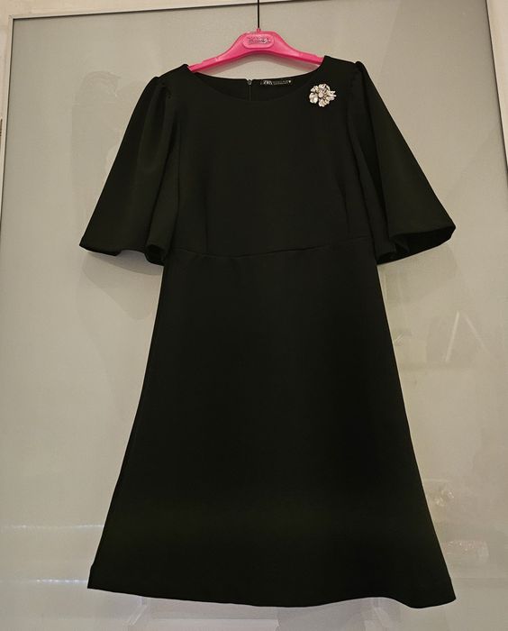 ZARA  рокля S-36