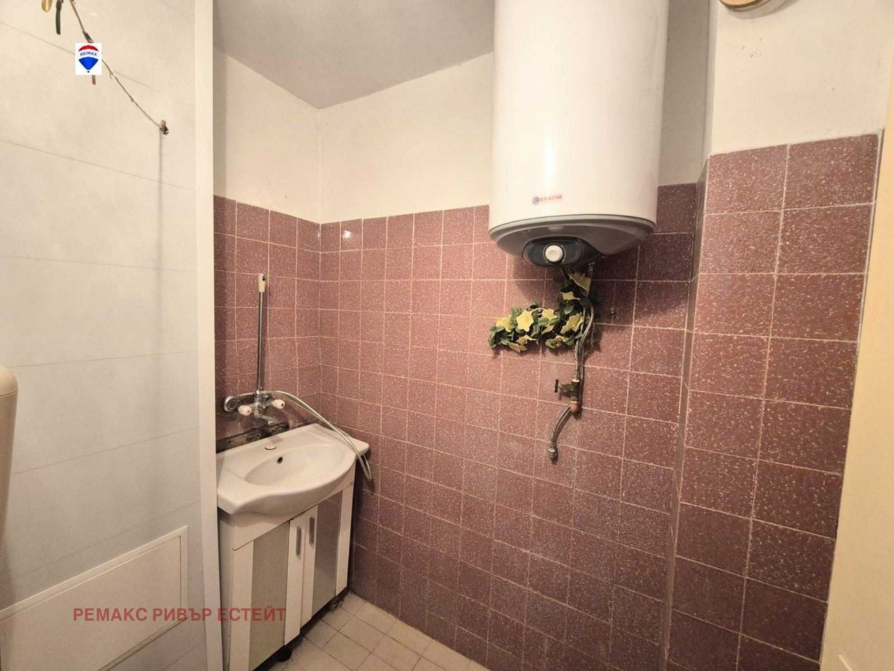 Продава се Едностаен апартамент в Русе, Чародейка - Север - 40 кв.м за 1073 €/кв.м - Снимка #9