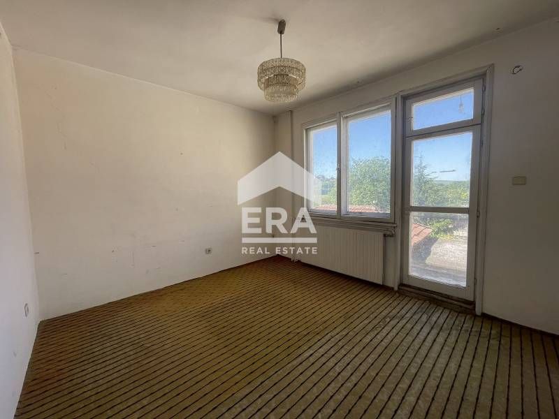 Продава се Къща в с. Николово, Област Русе - 216 кв.м за 431 €/кв.м - Снимка #8