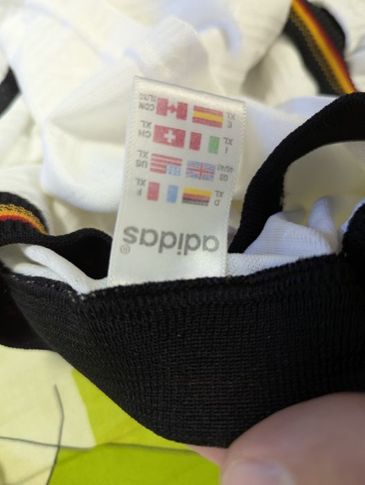 2 винтидж футболни фланелки Adidas Германия
ЦЕНИТЕ СА В ОПИСАНИЕТО