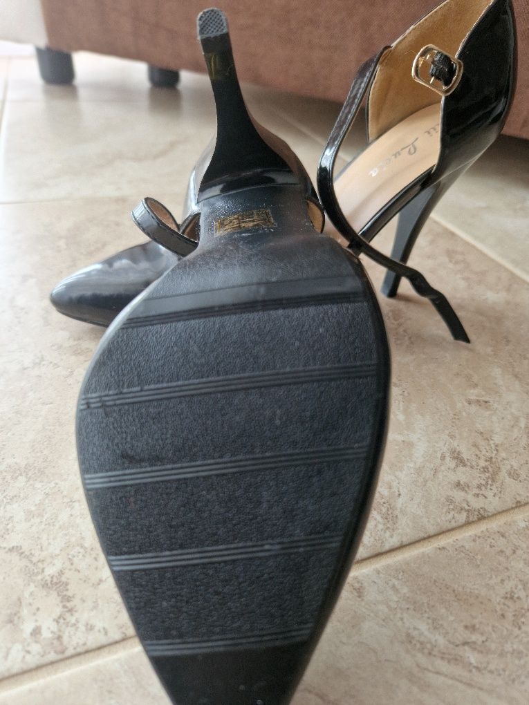 Дамски сандали размер 37