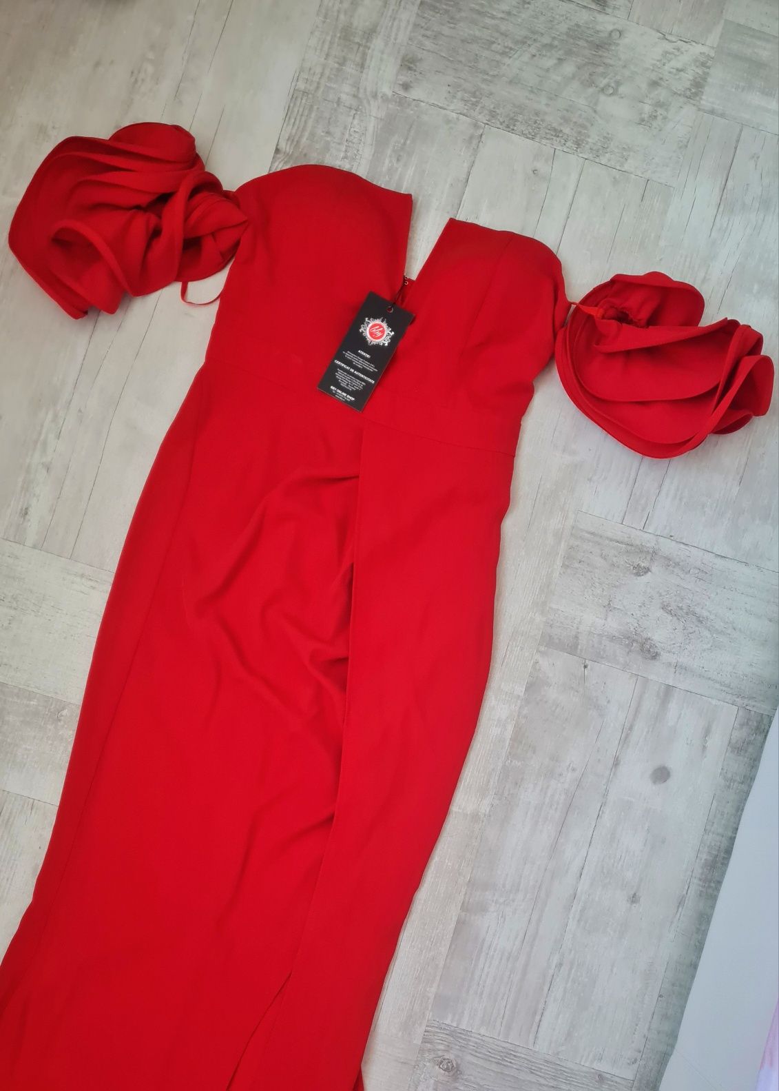 Rochie roșie lungă cu volonașe BBY MĂRIMEA 38