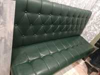 Темно зелёный кожаный диван